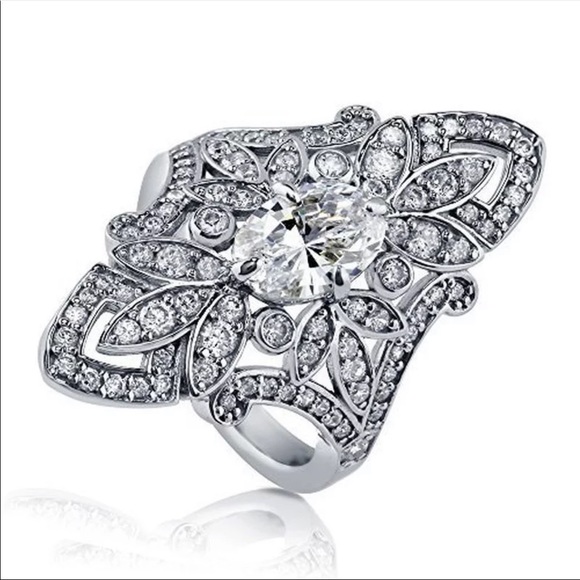 Jewelry - New Women 925 Silver Diamonds Ring